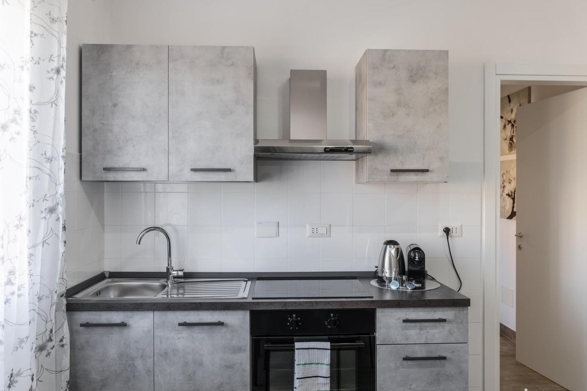 Enjoy And Fly Apartment Фиумичино Екстериор снимка